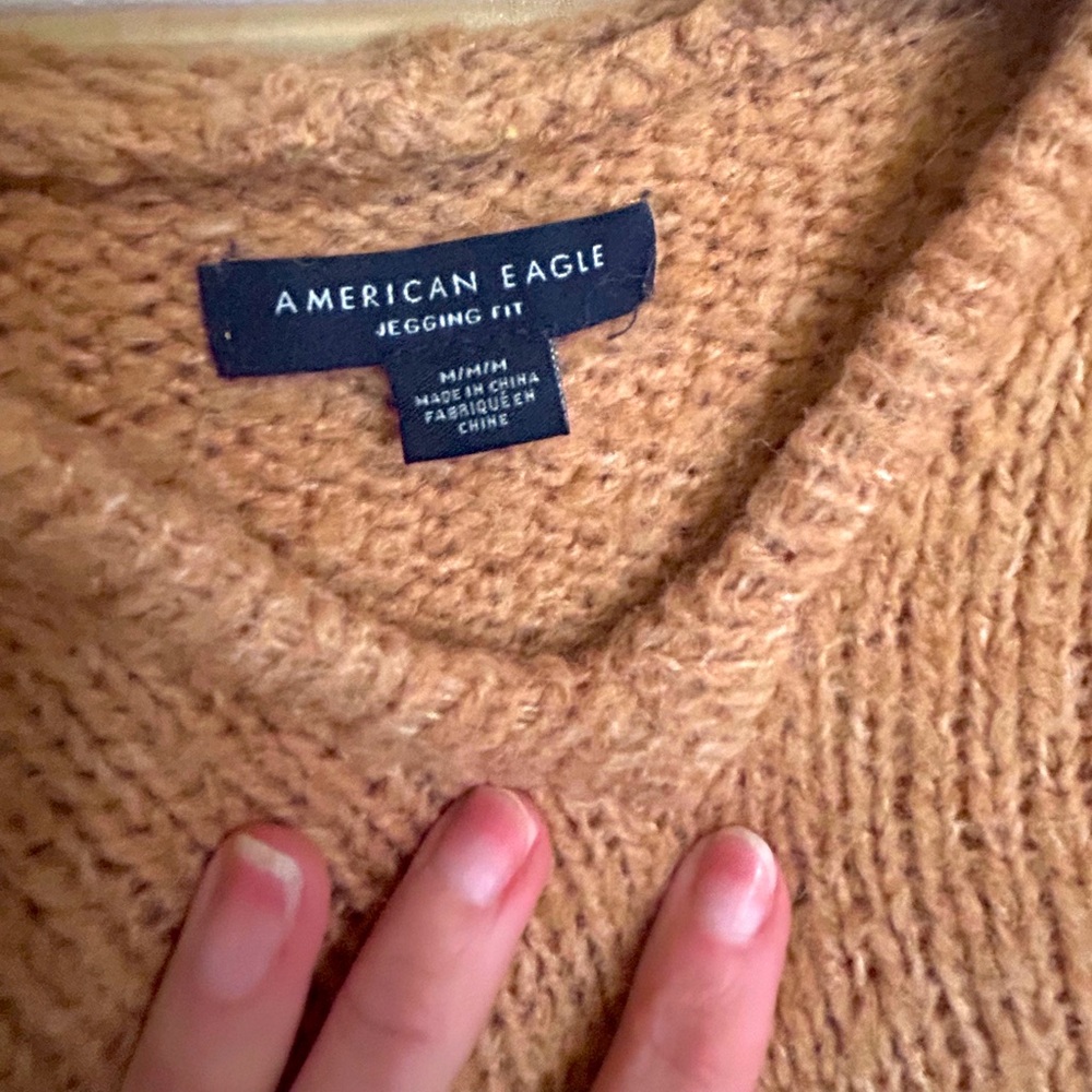 AE Jegging Fit Camel Hooded Sweater Medium - Picture 4 of 5